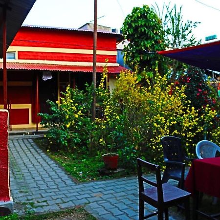 Gurkha Lodge Pokhara Exterior foto