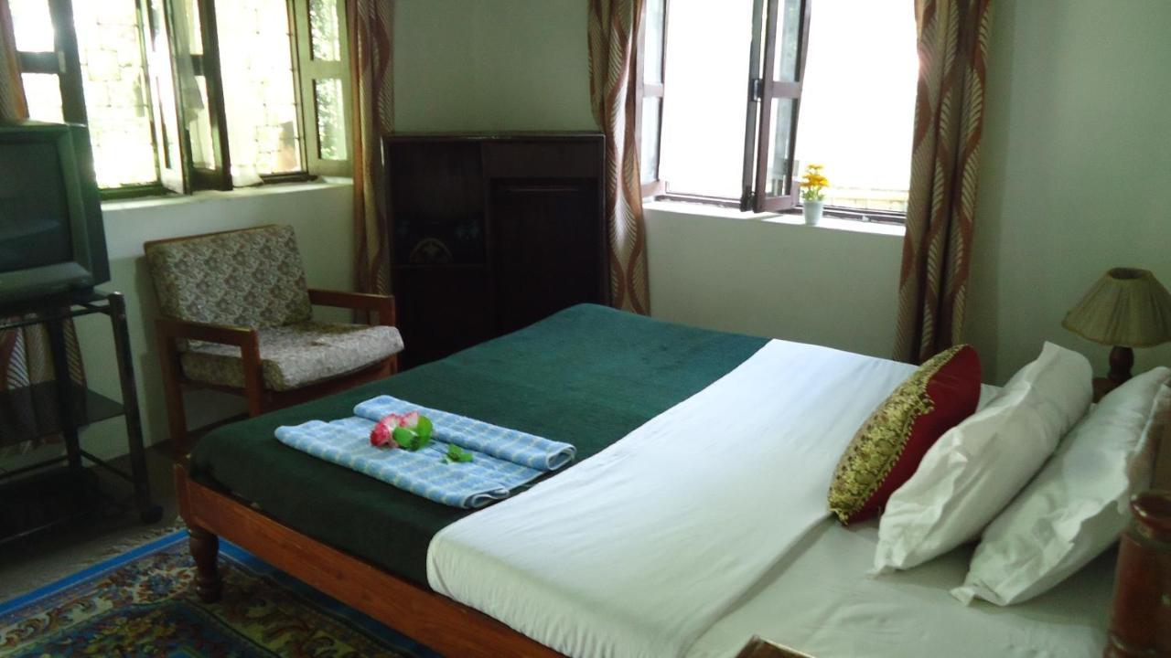 Gurkha Lodge Pokhara Exterior foto