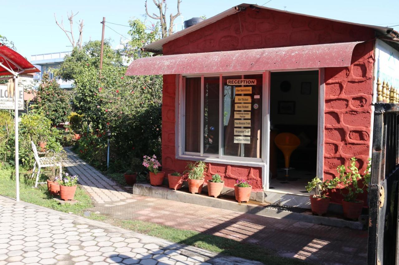 Gurkha Lodge Pokhara Exterior foto