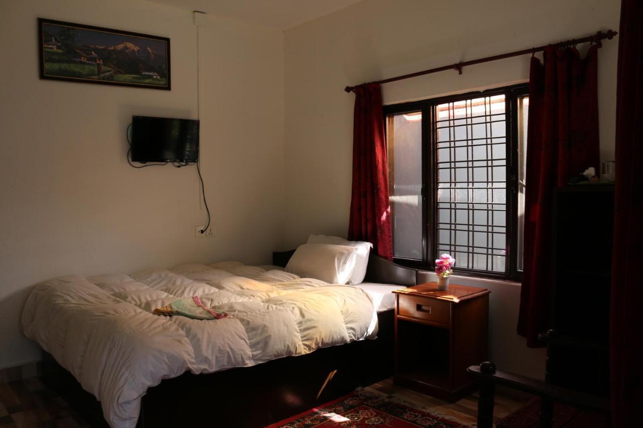 Gurkha Lodge Pokhara Exterior foto