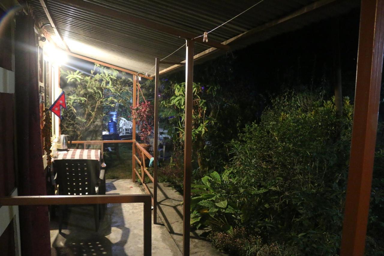 Gurkha Lodge Pokhara Exterior foto